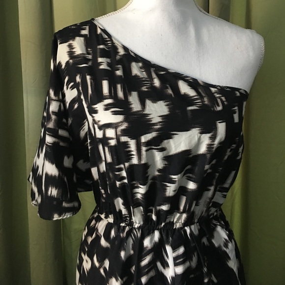 MARKDOWN!! 🎉ANGIE - One Shoulder Dress - Picture 2 of 4